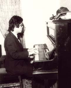 {Aref with piano}